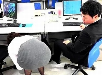 女性ばかりの社内で誘惑ばかり！チンポ求める女性社員たちと仕事そっちのけのオフィスパコ