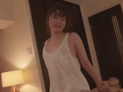 終電ないならウチ来ますか？同僚をお持ち帰りするムチムチOL